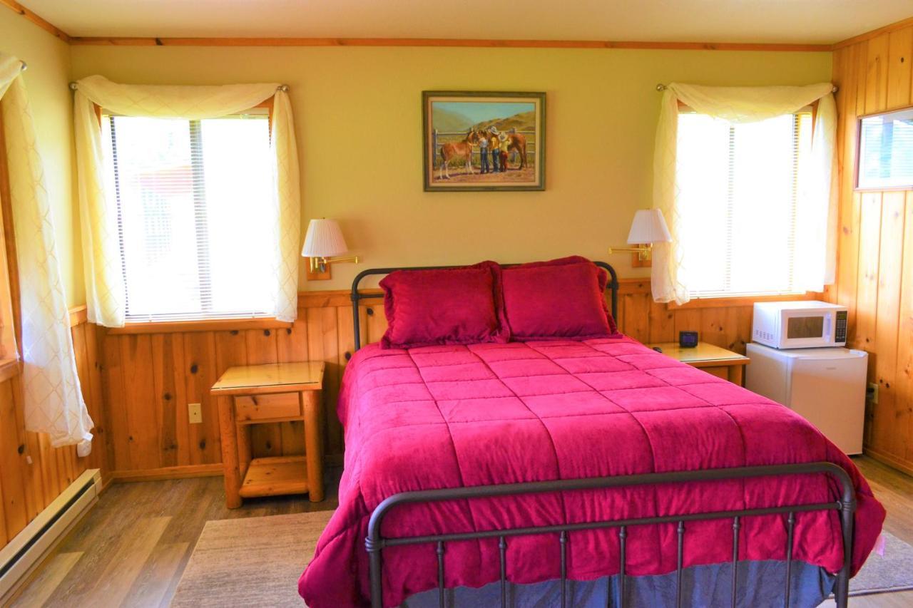 Twin Peaks Guest Ranch Villa Salmon Exterior foto